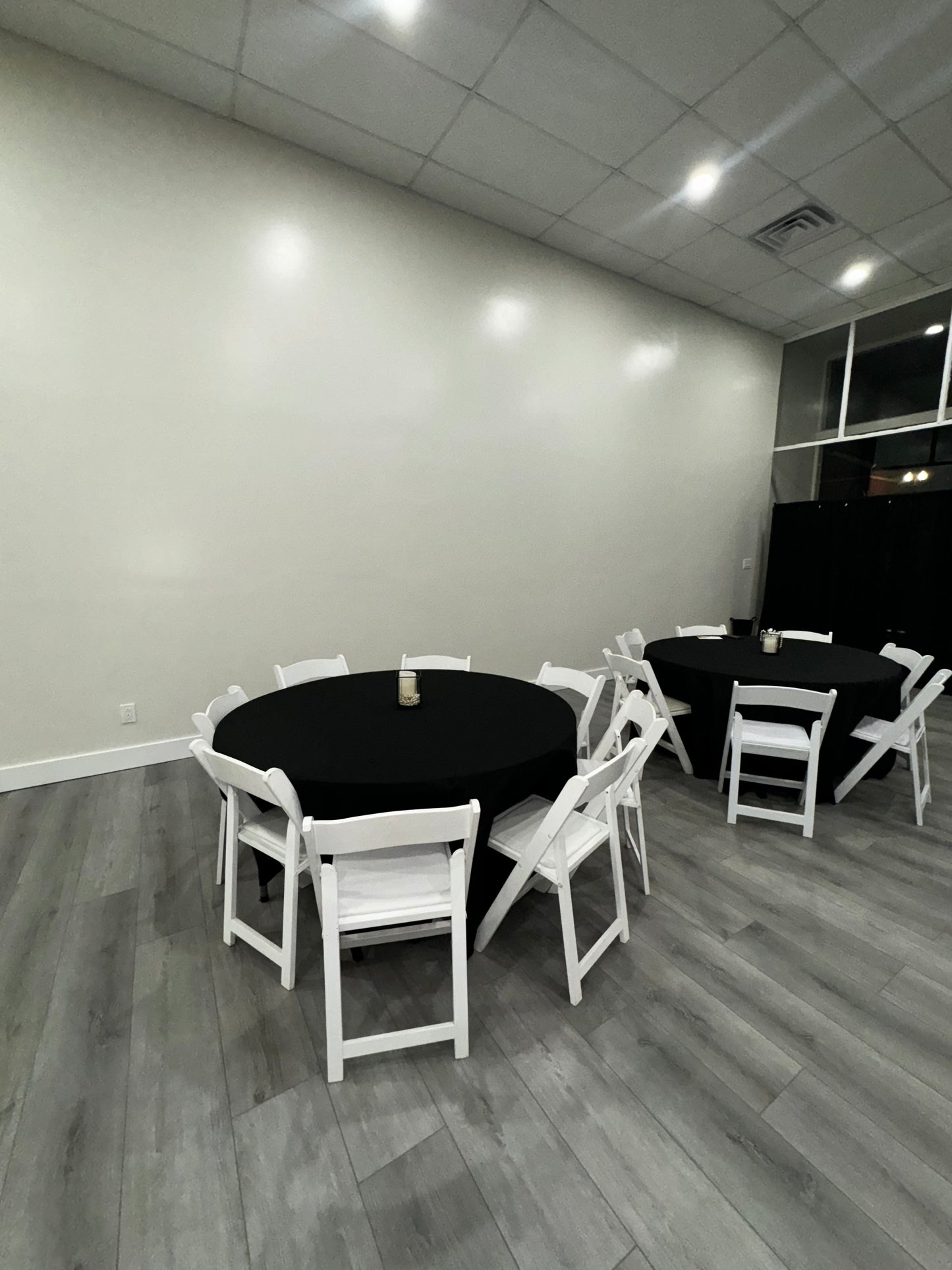 Premium Tables & Chairs (No Tablecloths) – 21 Tables + 125 Chairs